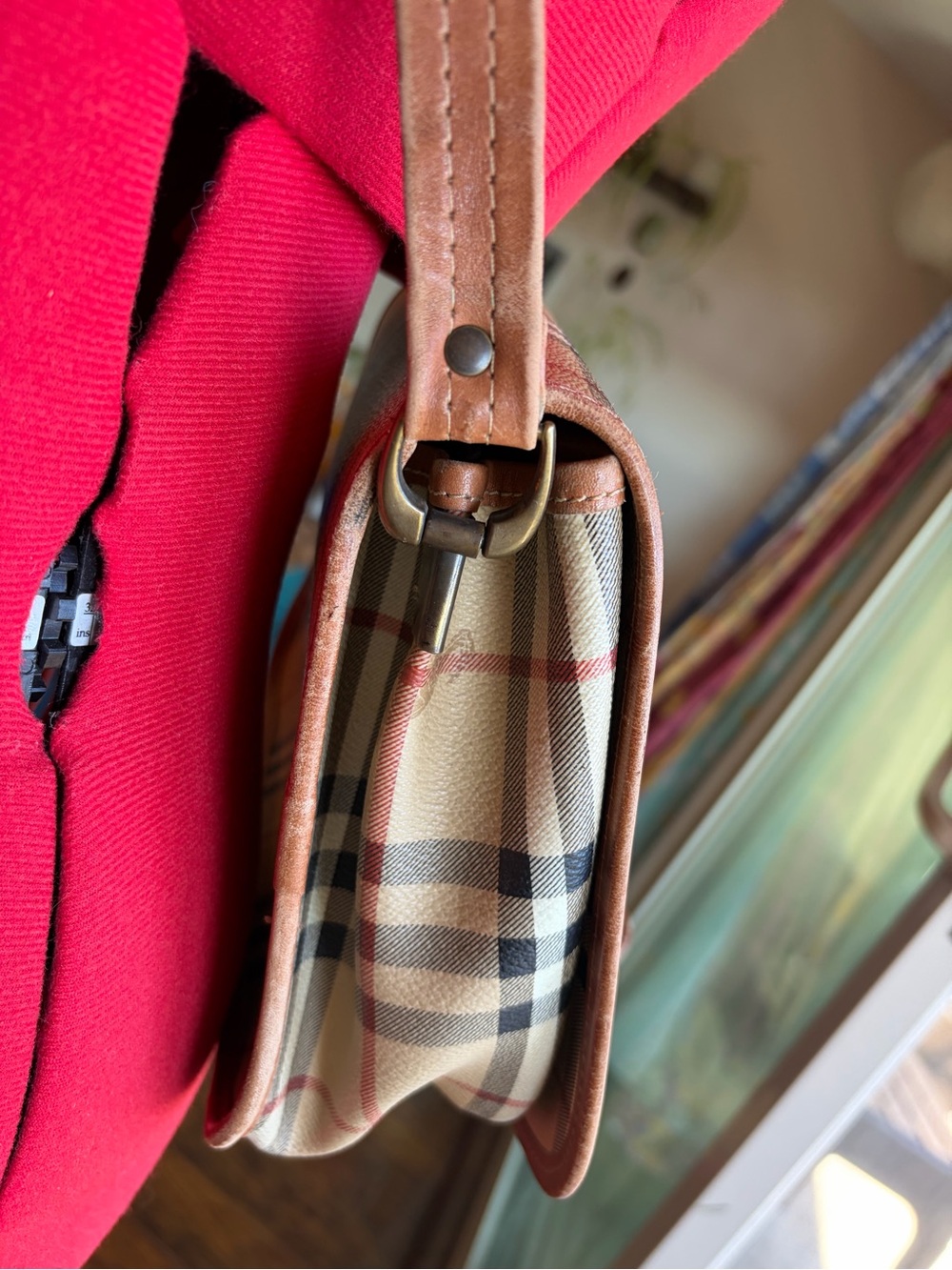 Burberry Vintage Classic Plaid Crossbody with Tan Leather Trim - Picture 15 of 16